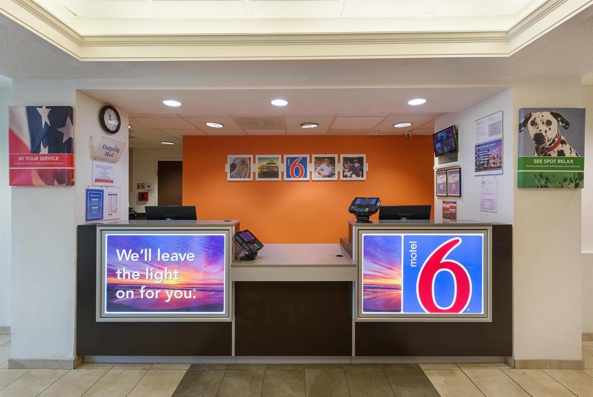 Motel 6-Columbia, Sc - Fort Jackson Area エクステリア 写真