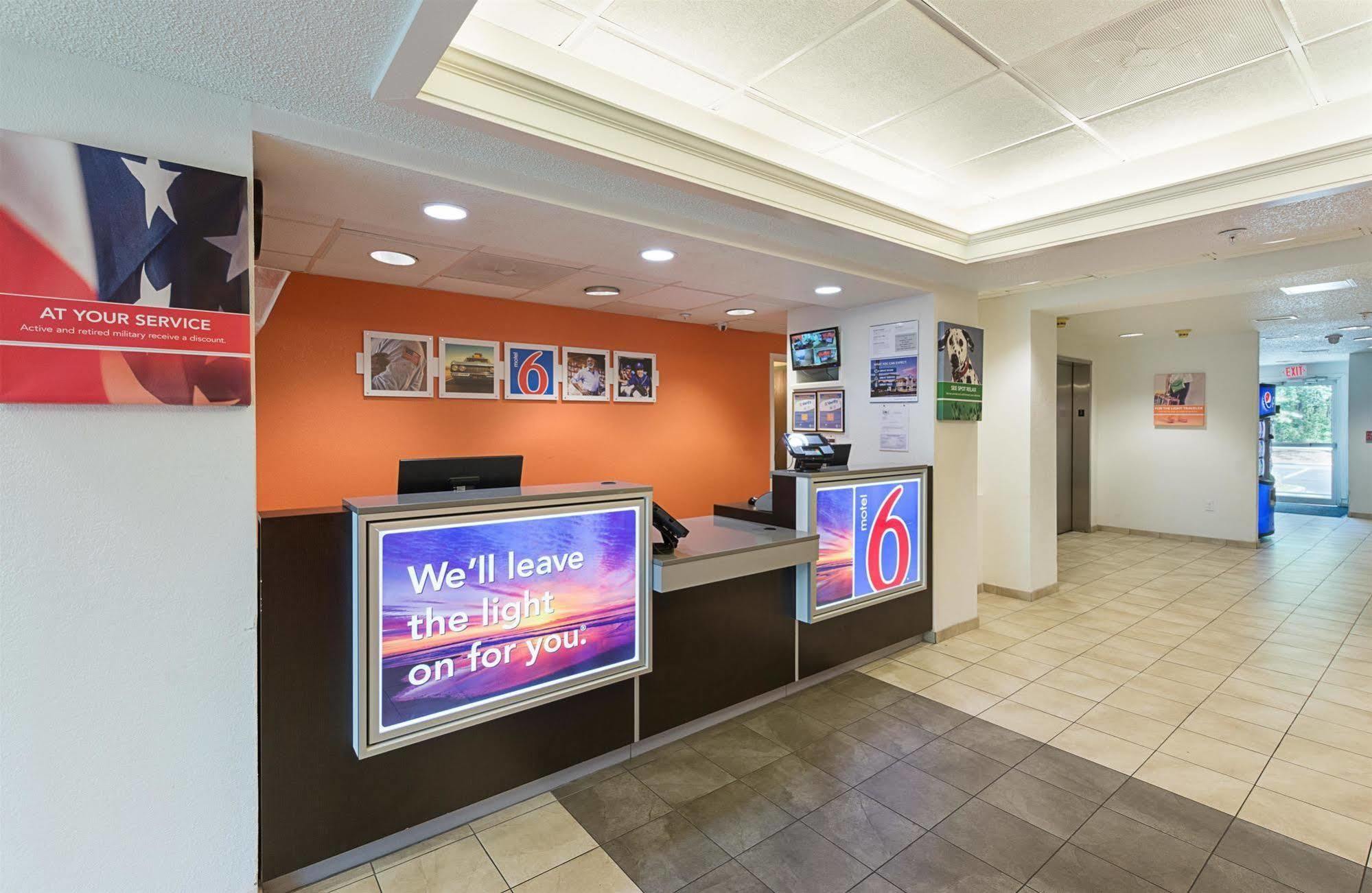 Motel 6-Columbia, Sc - Fort Jackson Area エクステリア 写真